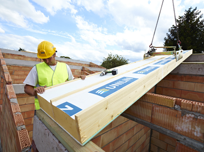 UNILIN Insulation crée Le Club un réseau national de poseurs partenaires, spécialistes de l'isolation de toiture - Batiweb