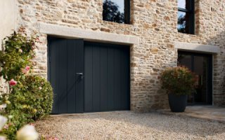 Entre praticité et esthétique, La porte de garage Novoferm® Habitat se dévoile ! - Batiweb