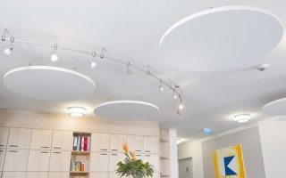 Knauf AMF présente TOPIQ® Sonic Element, les dalles acoustiques décoratives et ludiques ! - Batiweb