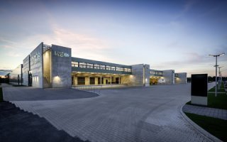 Mille luminaires LED TRILUX pour le nouveau centre logistique de hygi.de - Batiweb