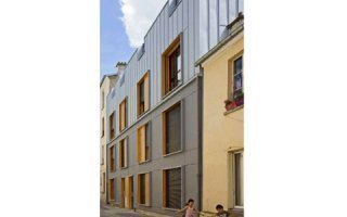 ZINC LAMINÉ VMZINC® ET RÉGLEMENTATION E+C-: Un mariage efficace démontré dans un immeuble de logements sociaux à Paris - Batiweb